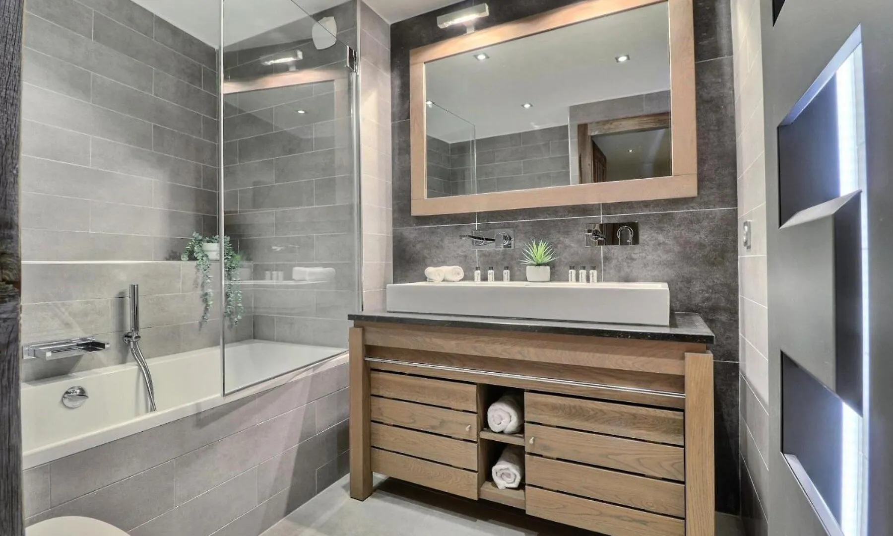 Residence Tonic - Appartement Altachic - 9 Personnes - Morzine Centre Mae-3931 Apartment